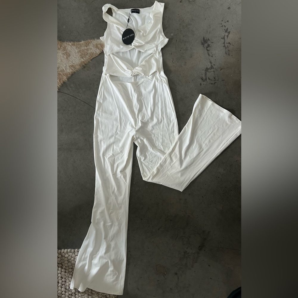 White fox white long jumper with cutouts, size XL, NWT